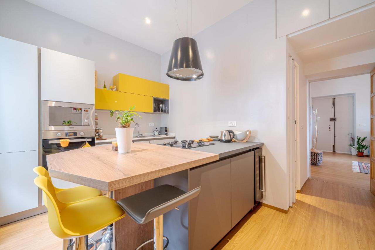 Bright Apartment A Few Steps From Via Garibaldi Génova Exterior foto